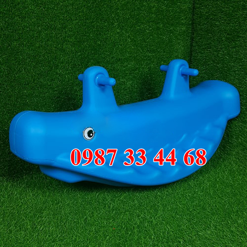 BẬP BÊNH CÁ VOI TRONG NHÀ