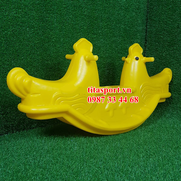 BẬP BÊNH TRẺ EM TRONG NHÀ HÌNH CON GÀ