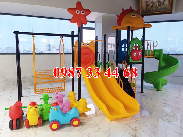 NHÀ TRƯỢT TRẺ EM TRƯỜNG HỌC