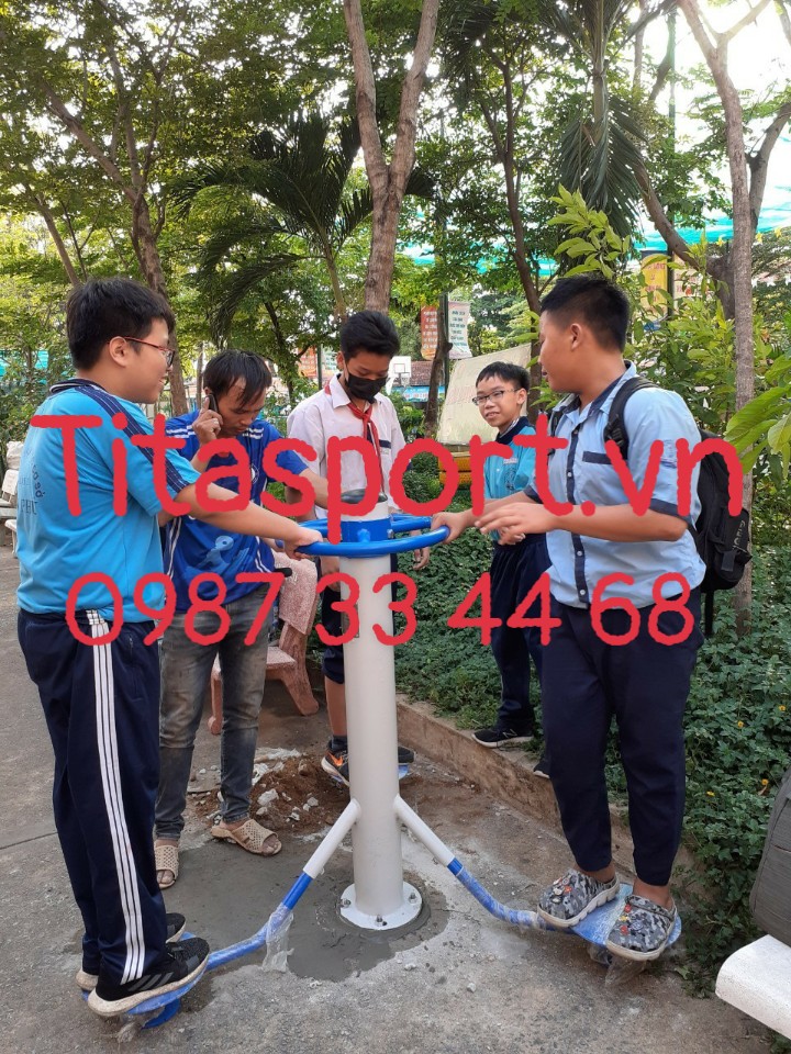 Thiết bị tập thể dục cho học sinh