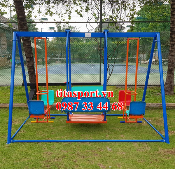 XÍCH ĐU NGOÀI TRỜI TRẺ EM